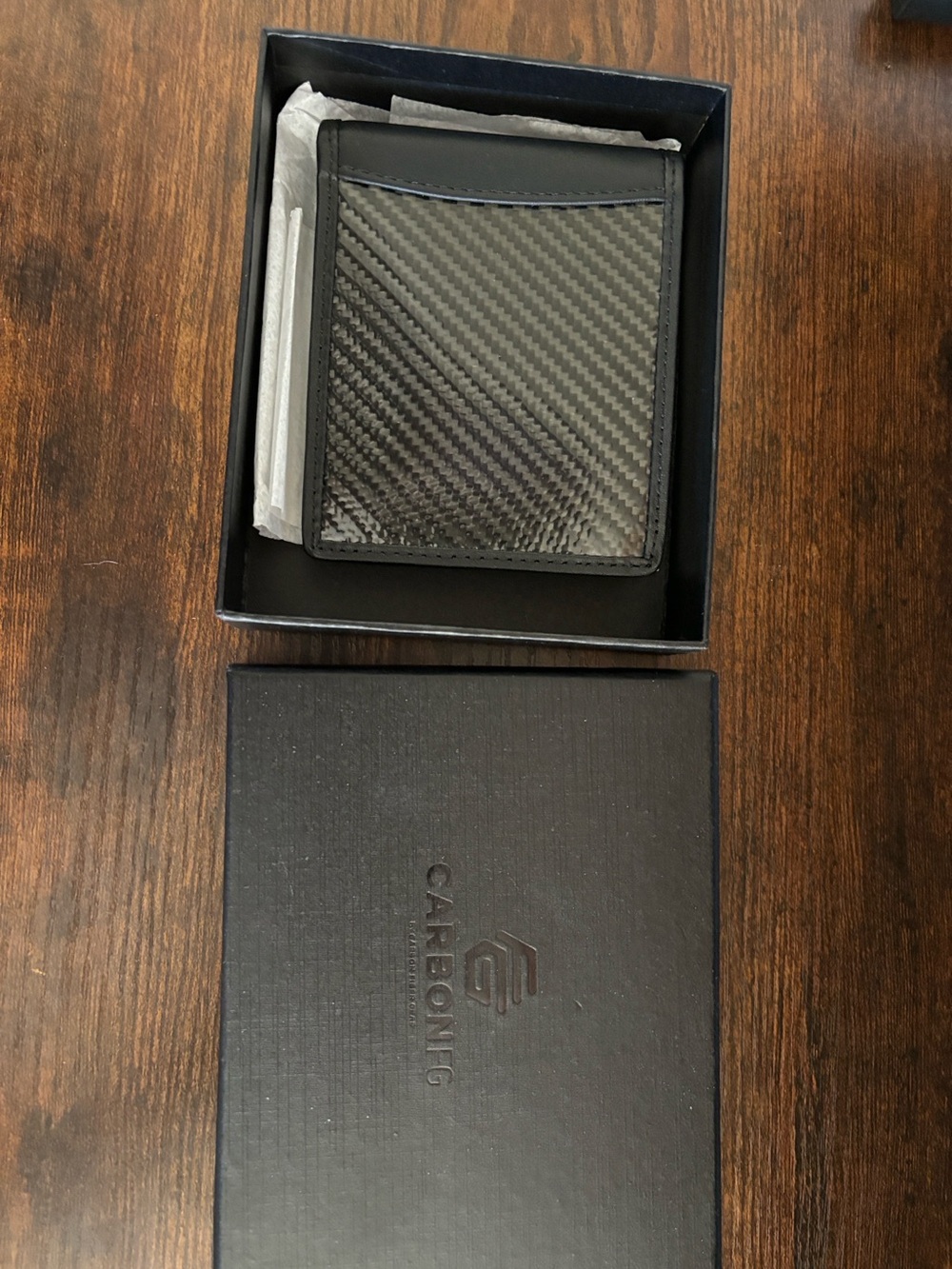 Carbon FG brand men’s black leather carbon fiber bifold wallet brand new in box